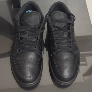 Nike Air Jordan 1 low 7.5 mens